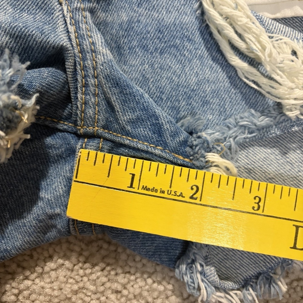 Levi's 501 Denim Shorts Button Fly Distressed Ripped Women's 30 W30 NWT New - Picture 12 of 12